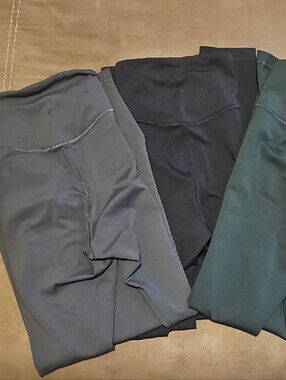 lululemon Trio Wunder Under Leggings - Gray, Black, and Deep Green